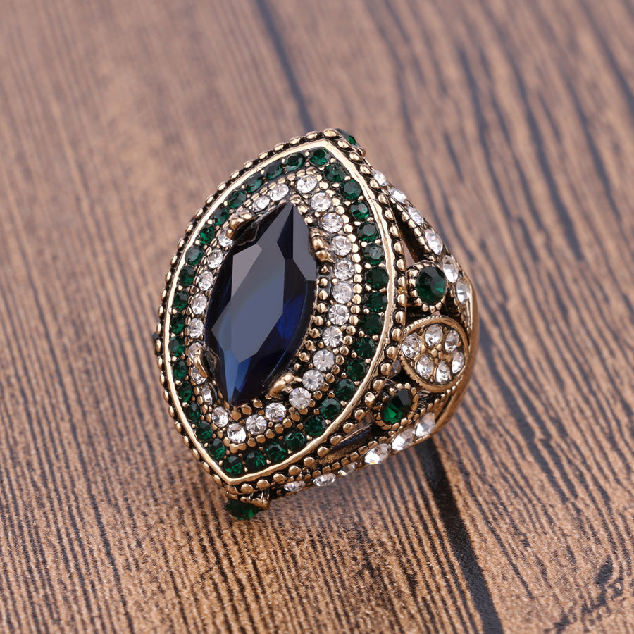 Big Luxurious Vintage Mosaic Crystal wedding ring