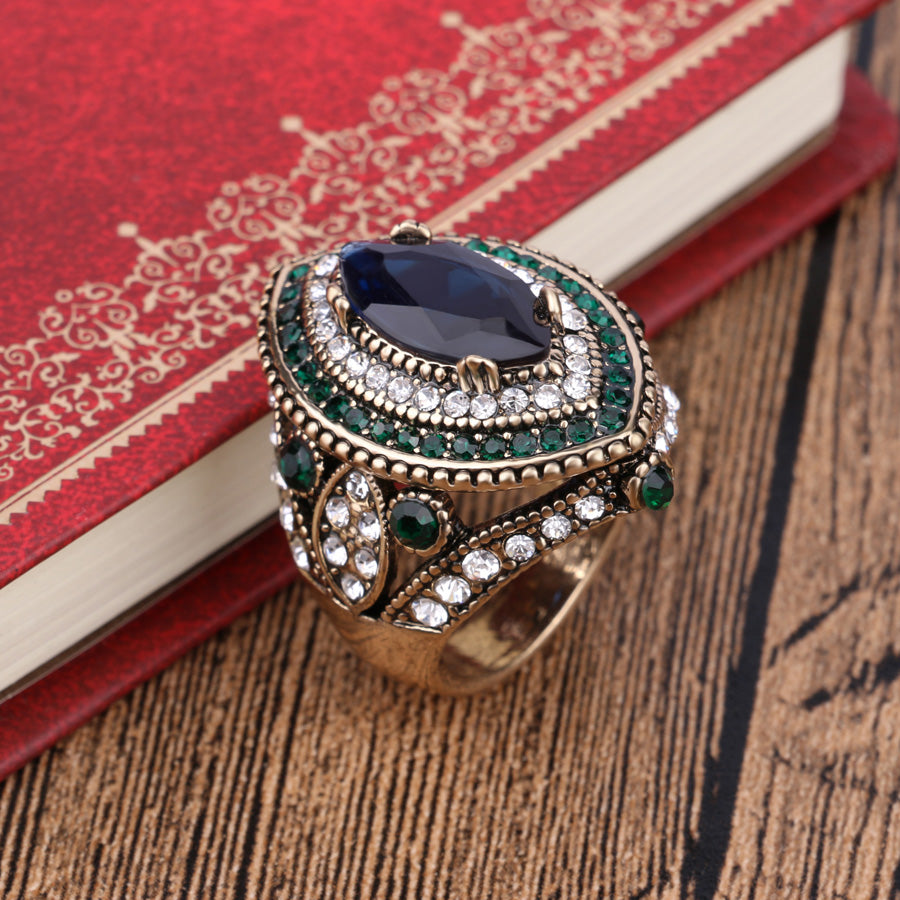Big Luxurious Vintage Mosaic Crystal wedding ring