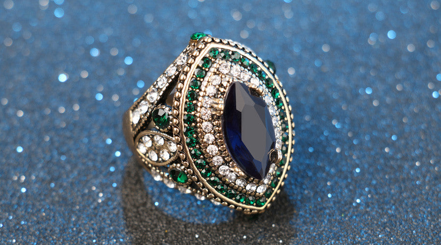 Big Luxurious Vintage Mosaic Crystal wedding ring