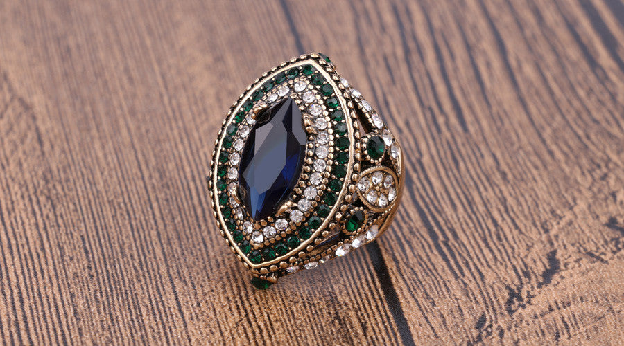 Big Luxurious Vintage Mosaic Crystal wedding ring